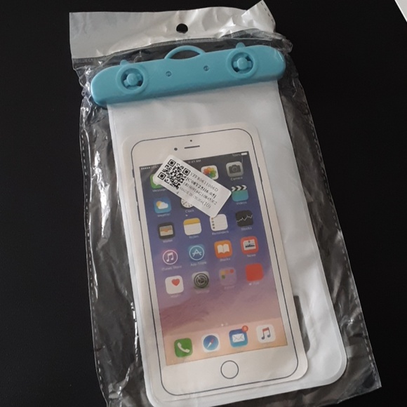 Underwater Phone Pouch w/ Strap - Picture 5 of 5